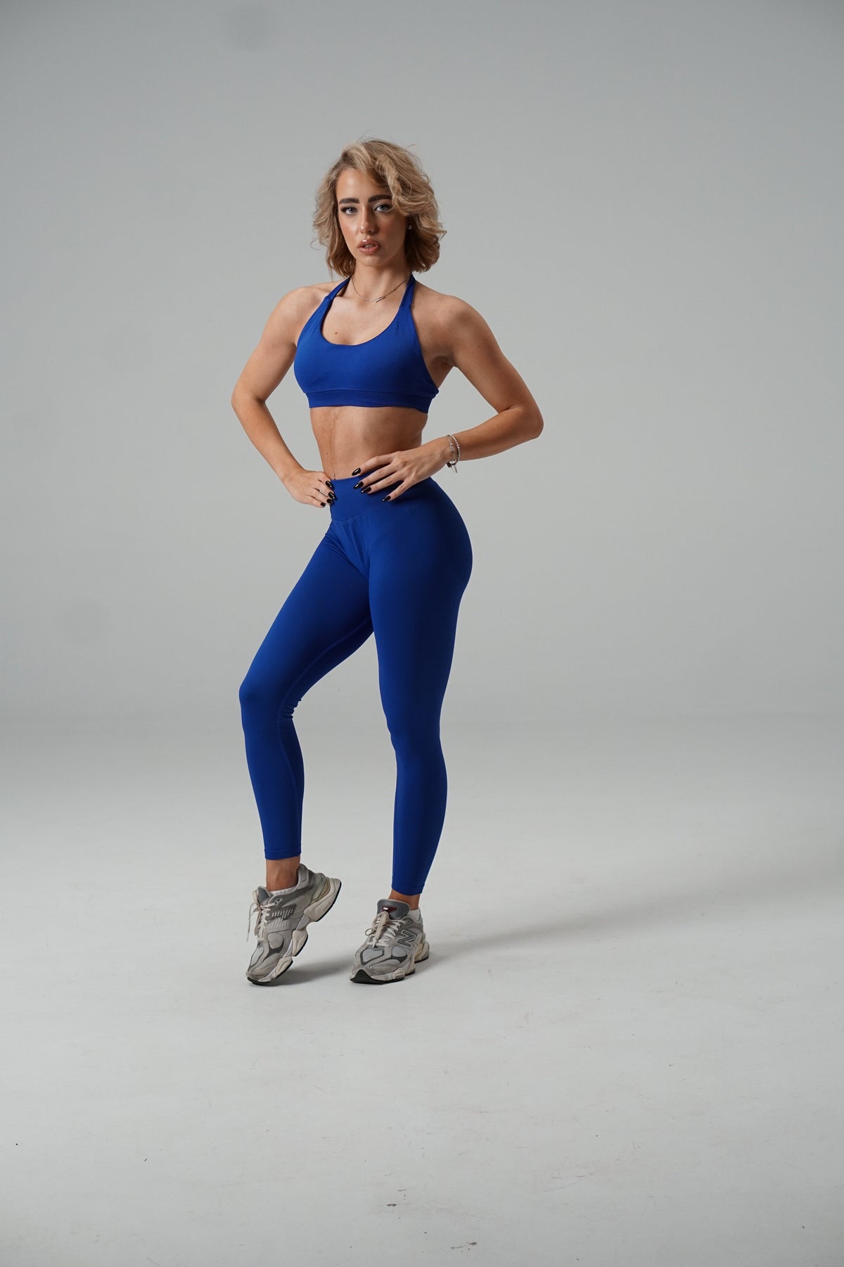 Tamnoplavi ROYAL BLUE sportski top za žene — push up, bez vidljivog znoja | EGO